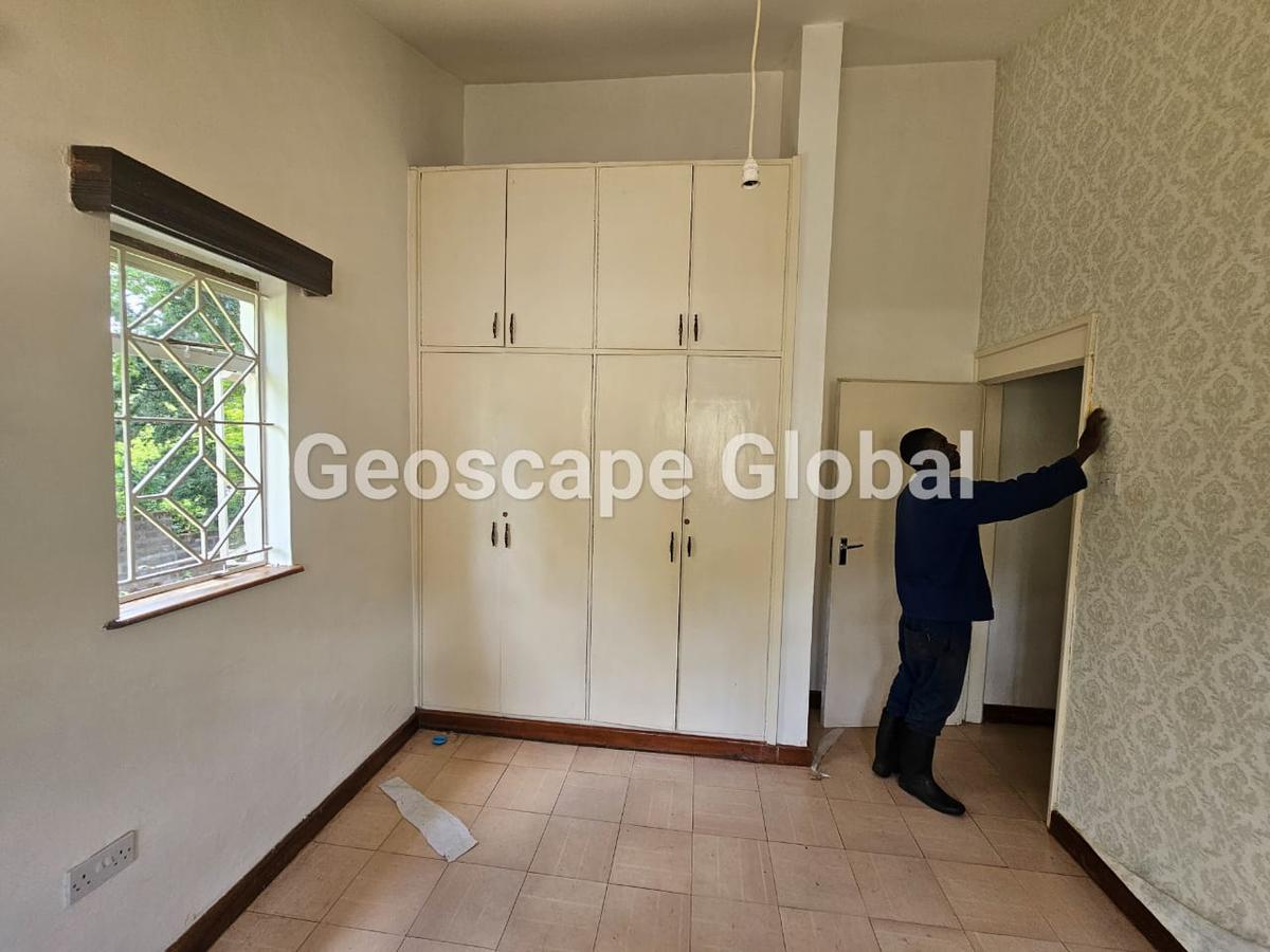 4 Bed House with En Suite in Nyari - 9