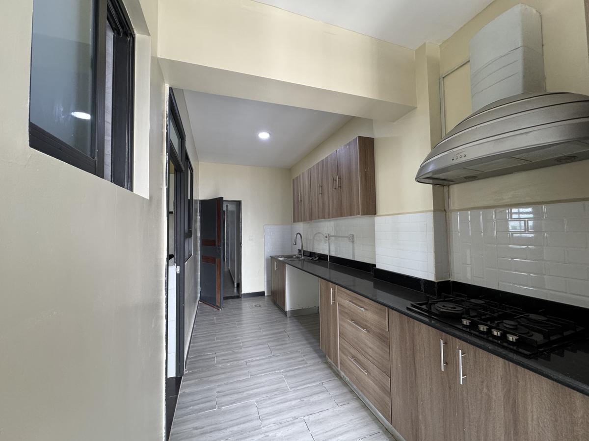 4 Bed Apartment with En Suite in Lavington - 13