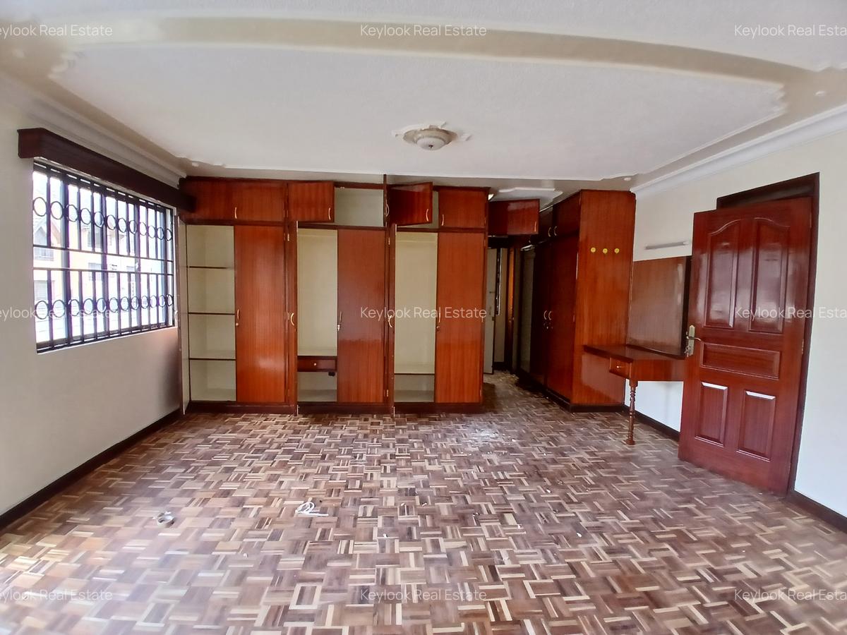 4 Bed Townhouse with En Suite at Lavington Green - 14
