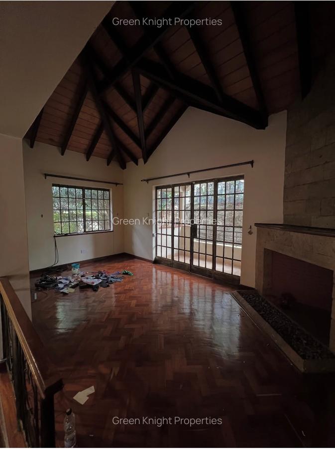 4 Bed House with En Suite in Spring Valley - 6