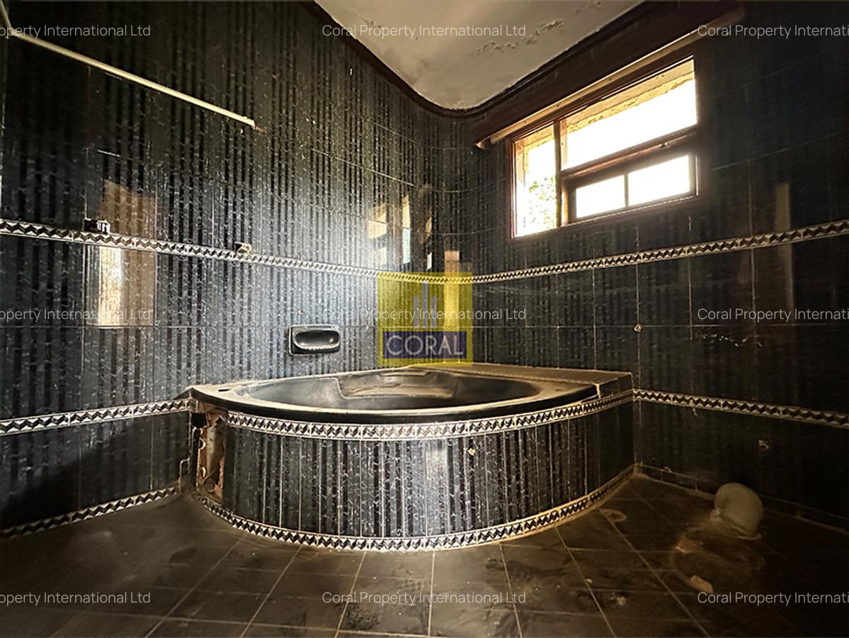 Commercial Property in Westlands Area - 19