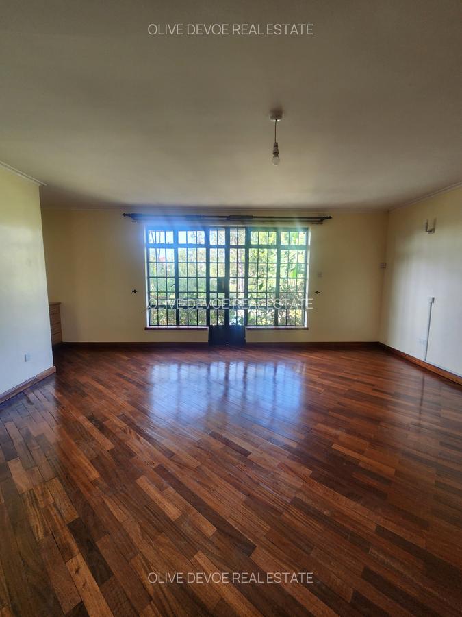 4 Bed Townhouse with En Suite in Lavington - 4