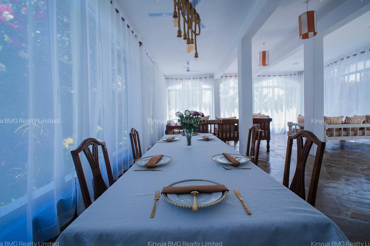 4 Bed Villa with En Suite in Malindi - 2