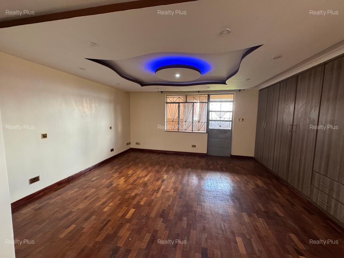 8 Bed Townhouse with En Suite in Runda - 9