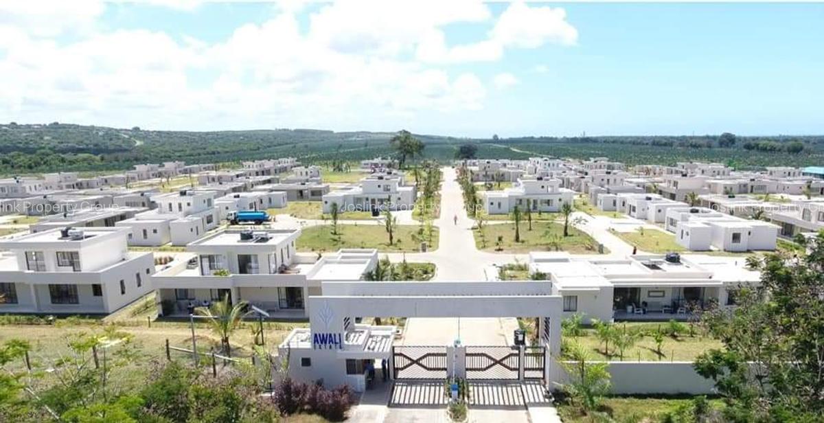 3 Bed Townhouse with En Suite in Tudor - 3