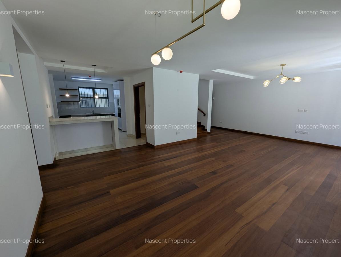 4 Bed Apartment with En Suite at Rosslyn - 3