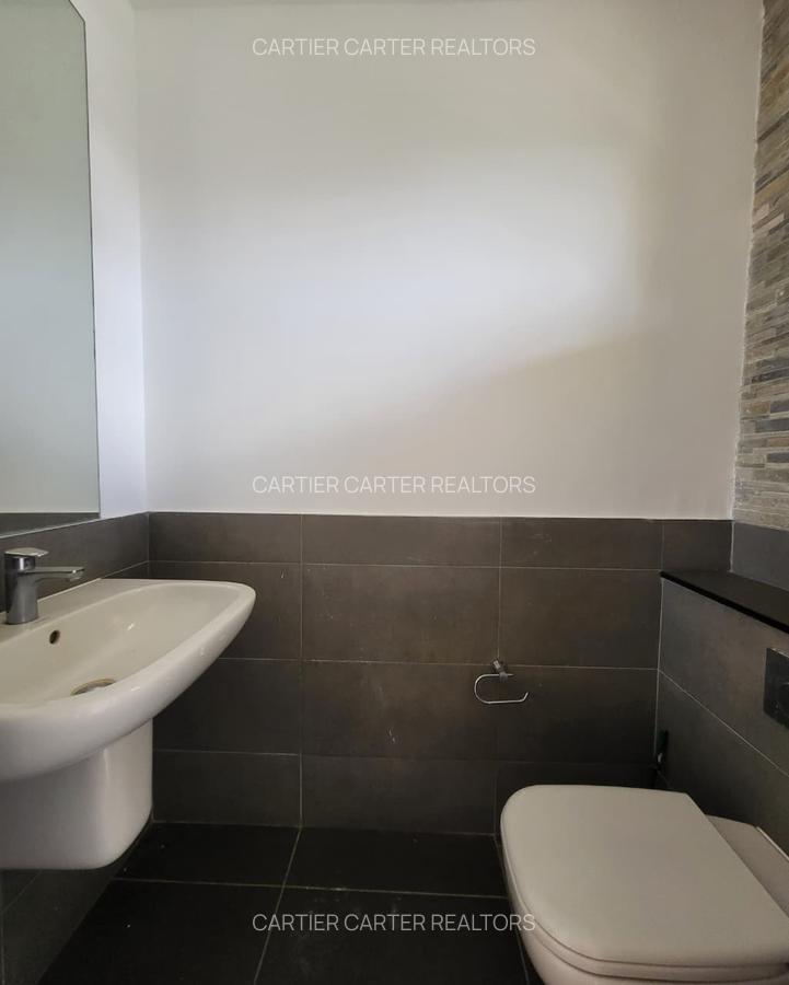 Serviced 2 Bed Apartment with En Suite in Garden Estate - 5