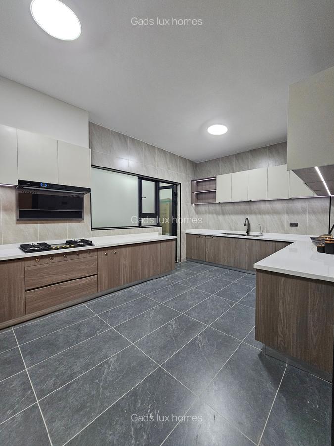 3 Bed Apartment with En Suite at Othaya - 8