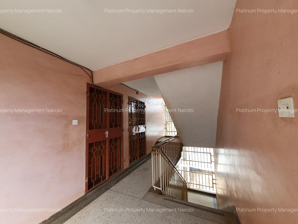 2 Bed Apartment with Parking at Parklands Rd - 12