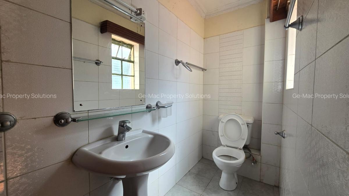 5 Bed House with En Suite in Lavington - 14
