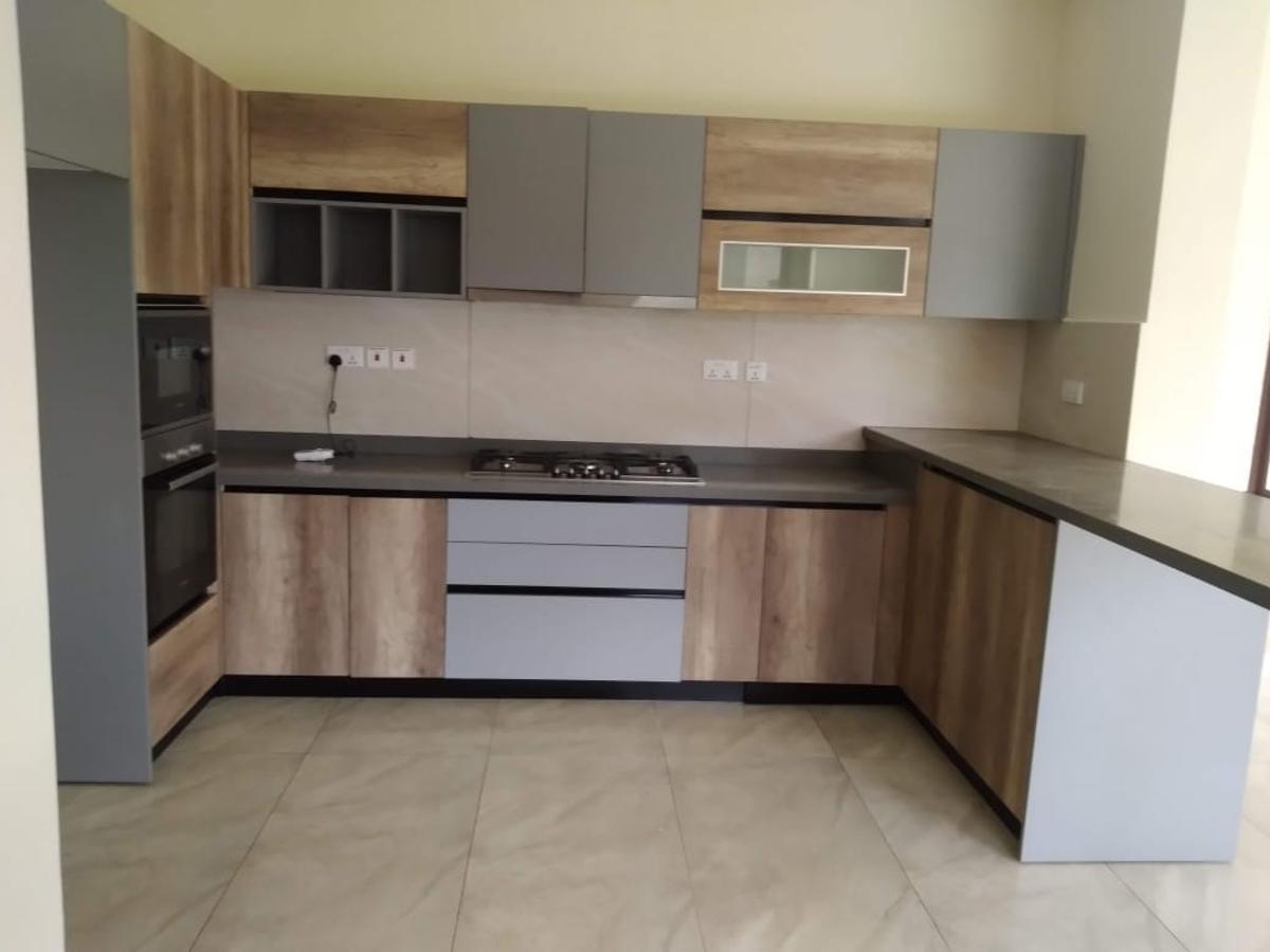 4 Bed Townhouse with En Suite at Karen - 7