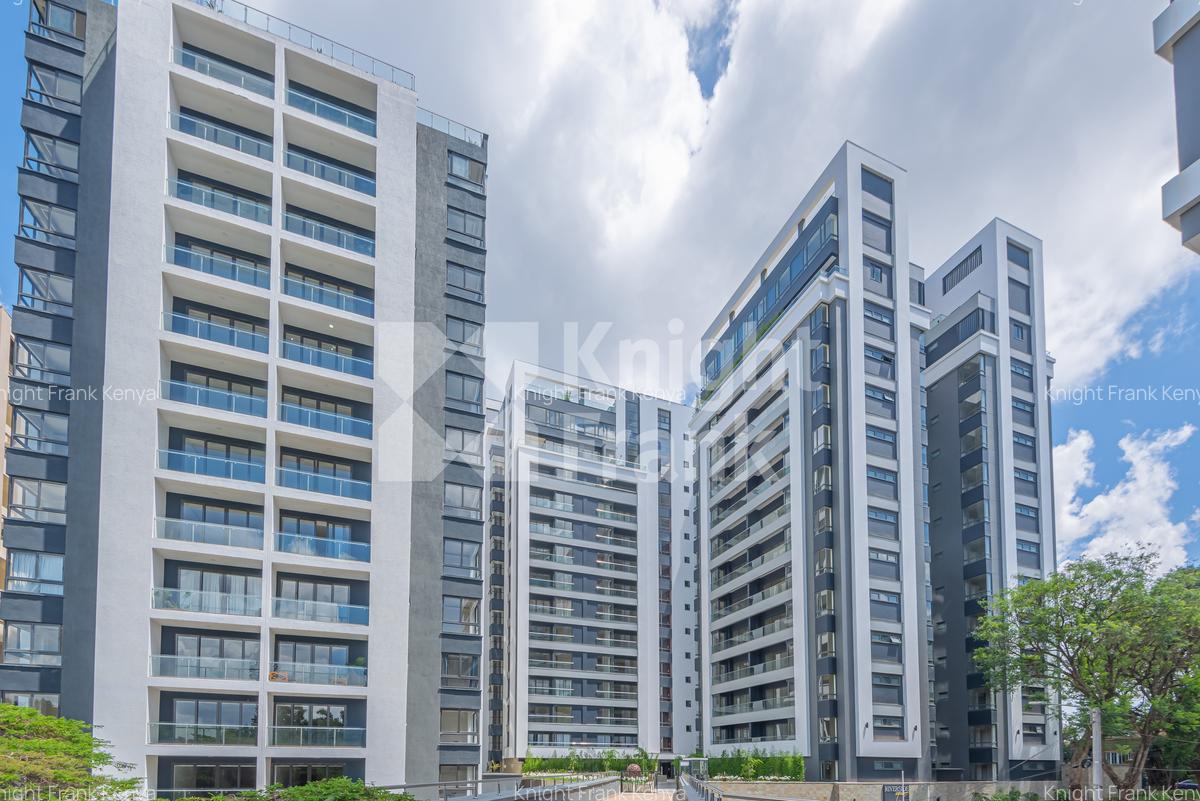 3 Bed Apartment with En Suite at Riverside Drive - 1