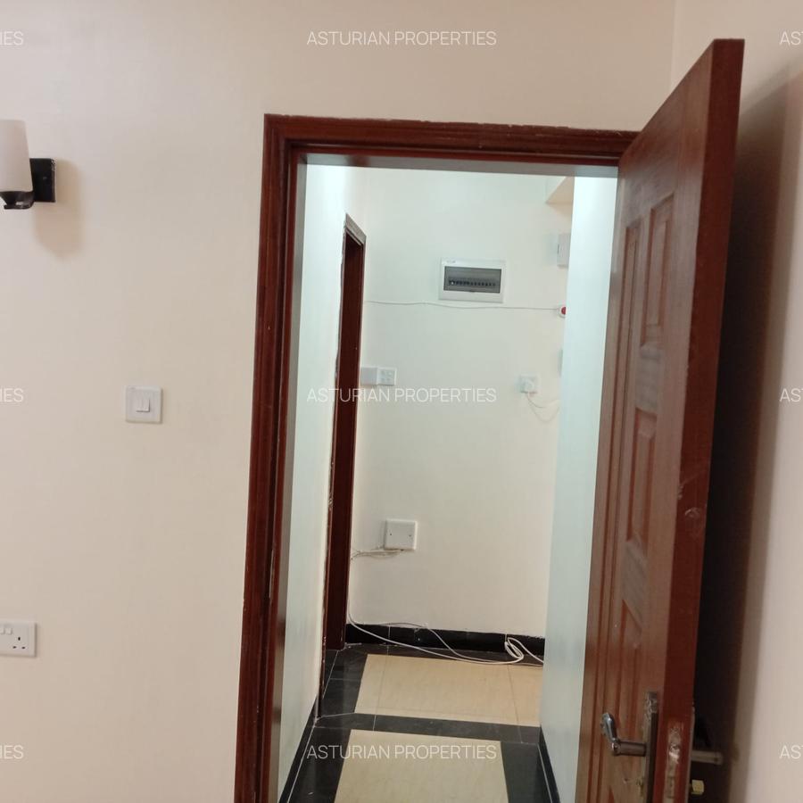 5 Bed Townhouse with En Suite in Lavington - 16