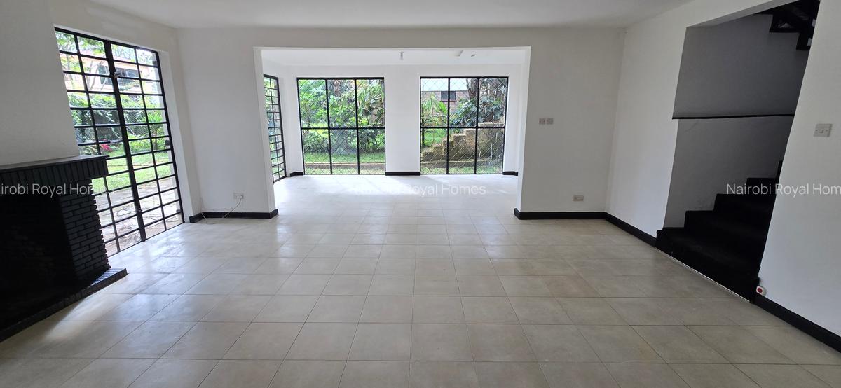 4 Bed Townhouse with En Suite at Lavington Off James Gichuru - 19