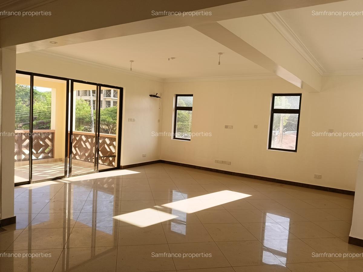 Serviced 4 Bed Apartment with Backup Generator at Links Road - 5