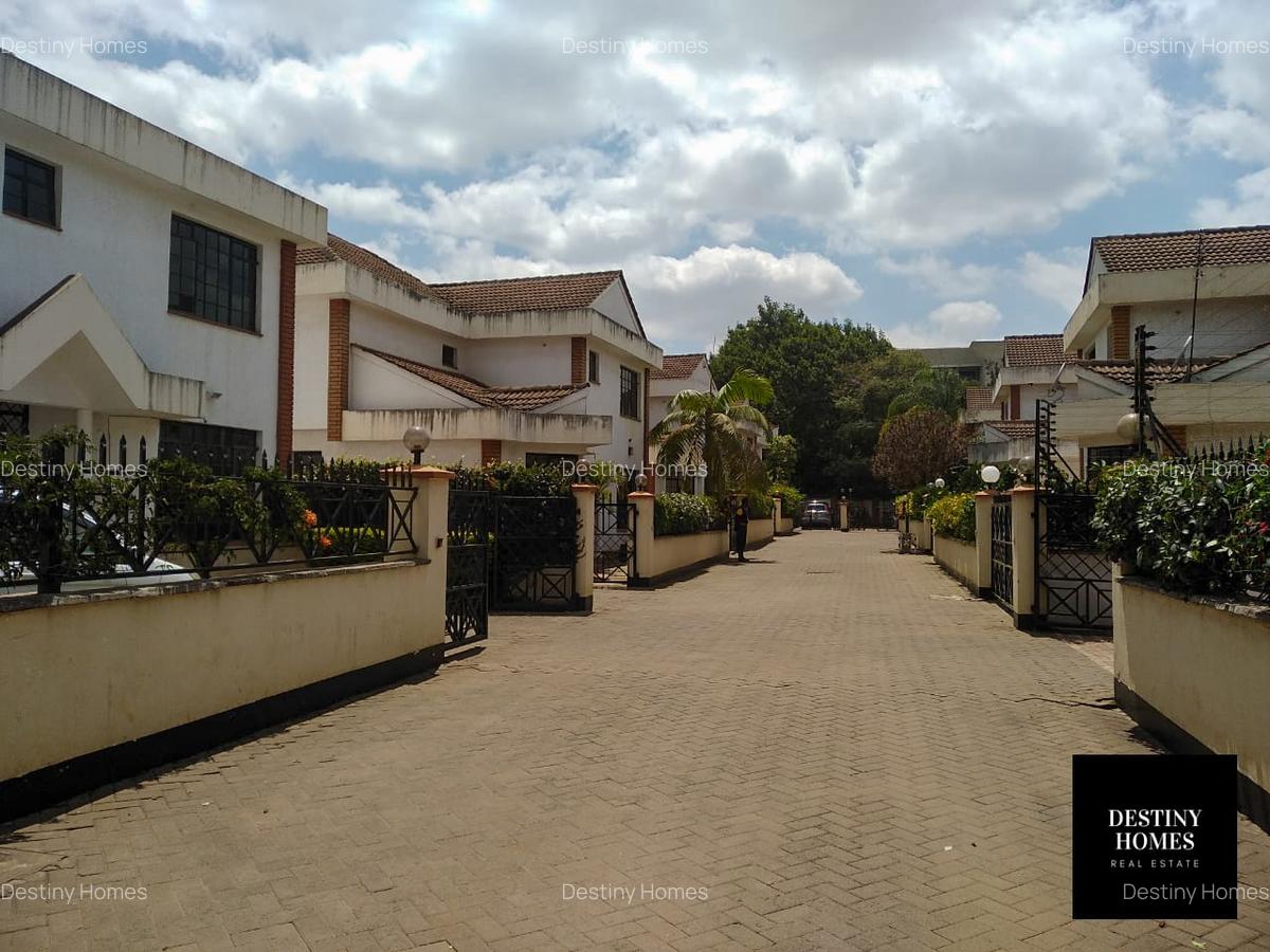 5 Bed Villa with En Suite in Kilimani - 2