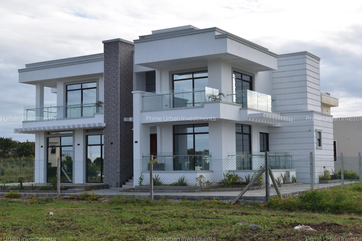 4 Bed Villa with En Suite in Vipingo - 2