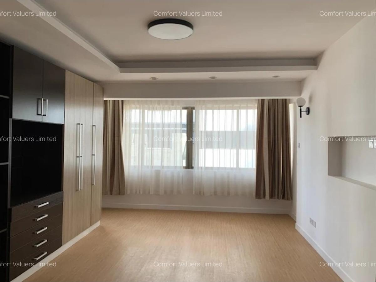4 Bed Apartment with En Suite at Lavington - 3