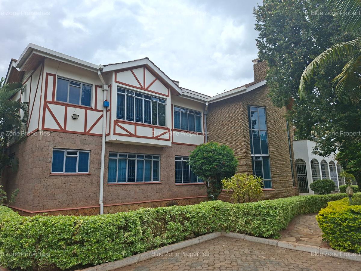 5 Bed House with En Suite at Benin Dr - 1