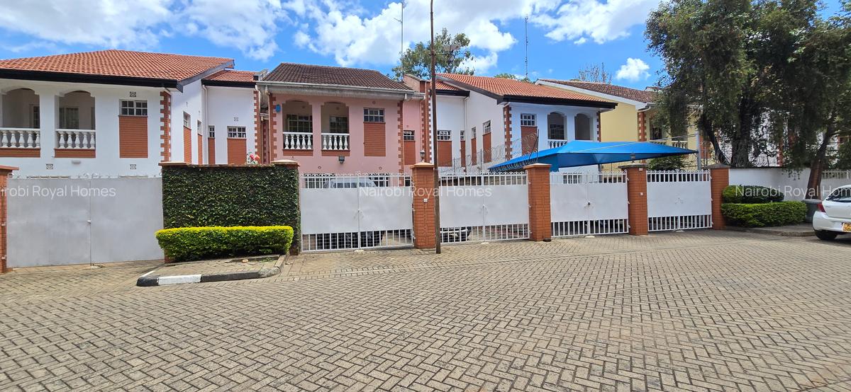 4 Bed Townhouse with En Suite at Lavington Road 44 - 1