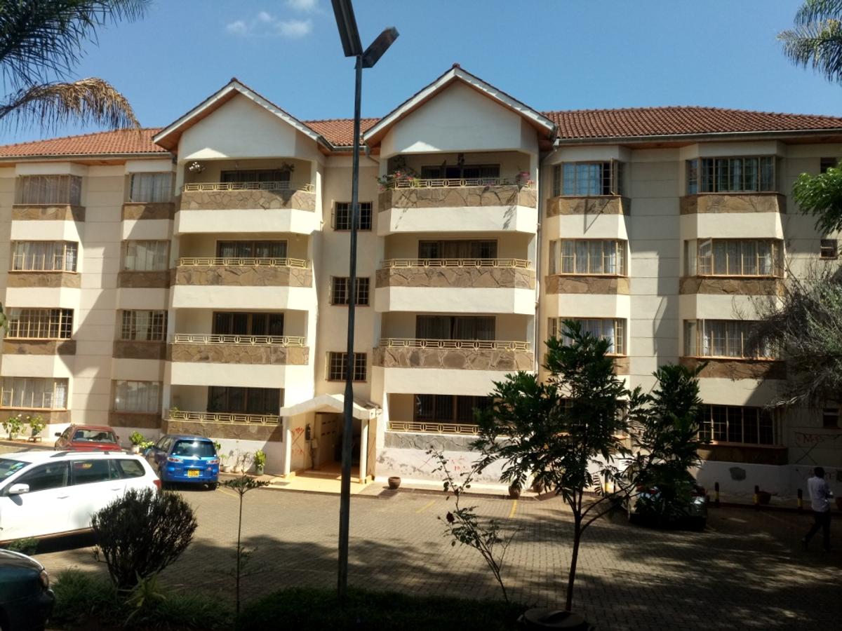 3 Bed Apartment with En Suite at Brookside Estate - 1