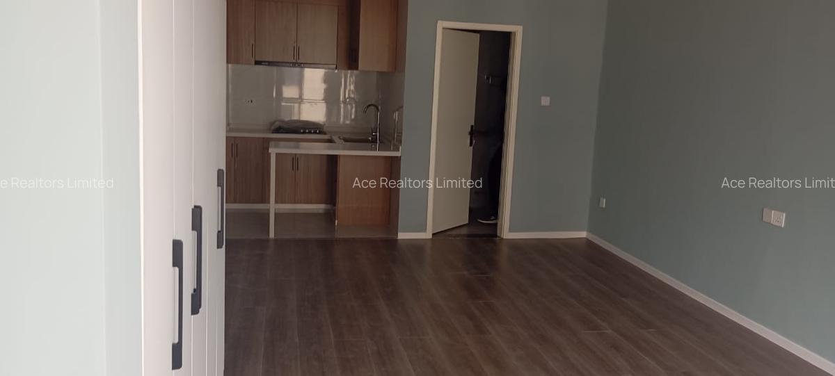 Studio Apartment with Swimming Pool at Off Lenana Road - 3