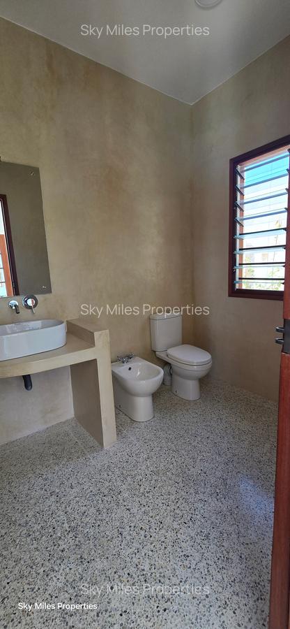 3 Bed Villa with En Suite at Watamu - 15
