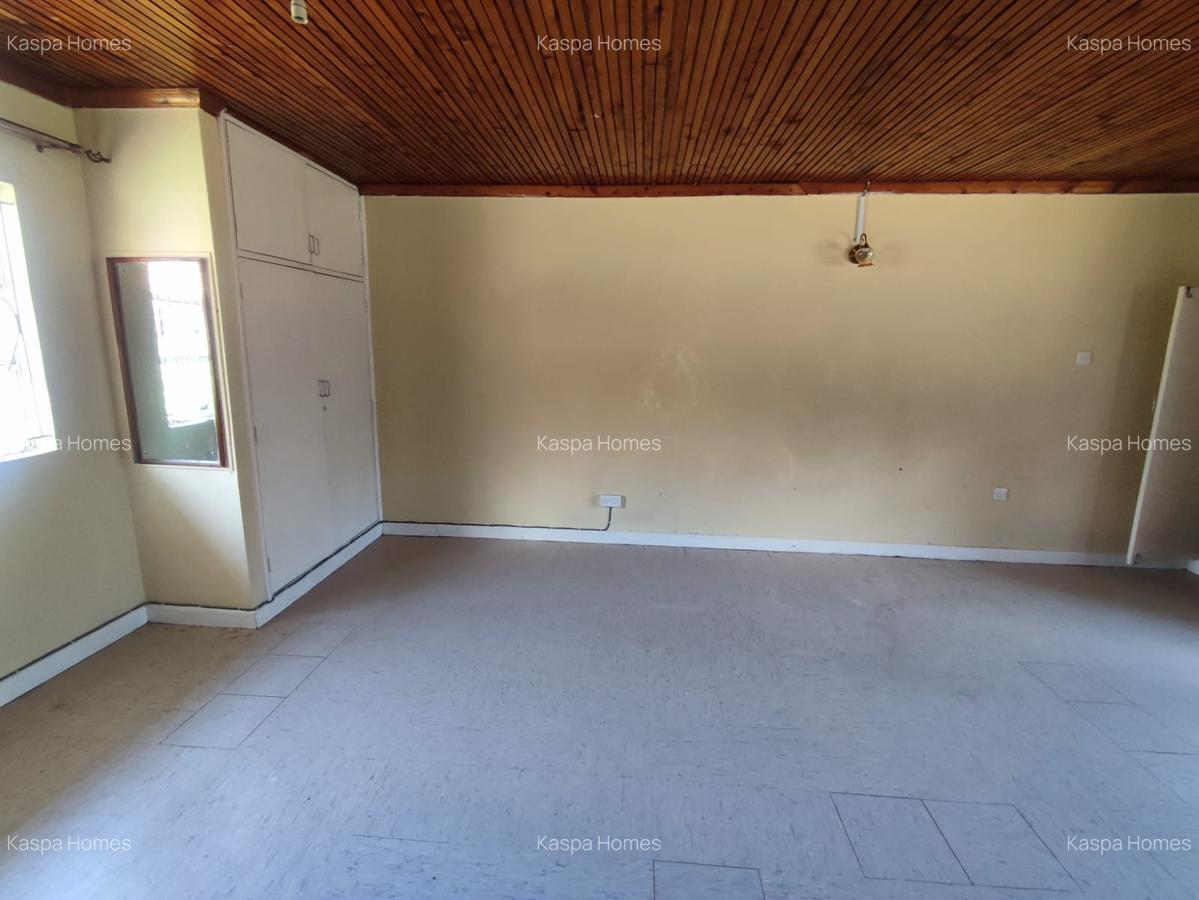 4 Bed House with En Suite in Karen - 11