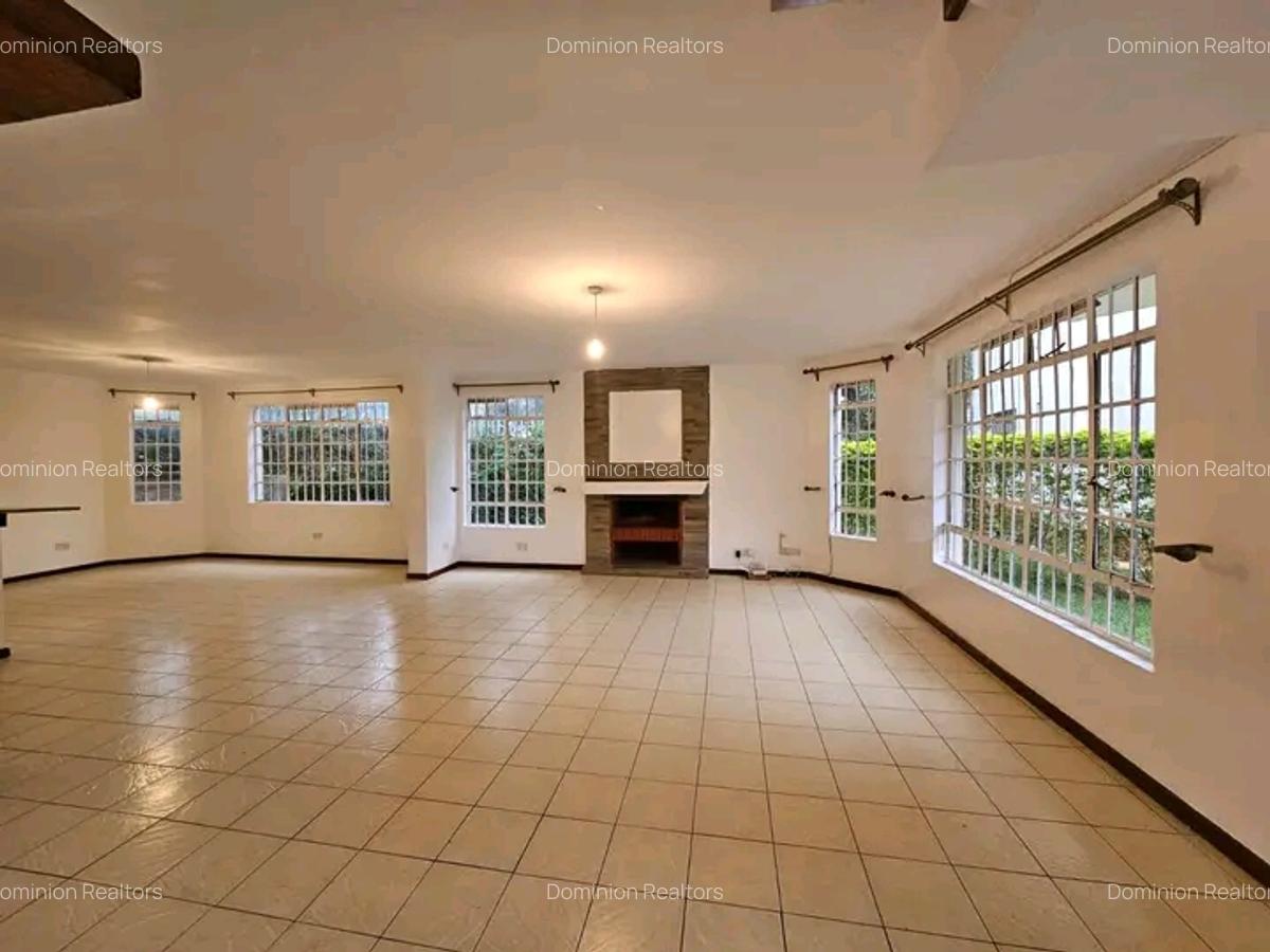 4 Bed Townhouse with En Suite in Westlands Area - 7