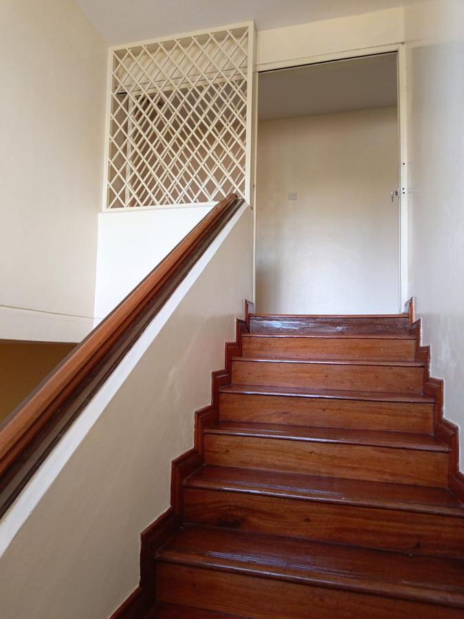 5 Bed House with En Suite at Runda - 11