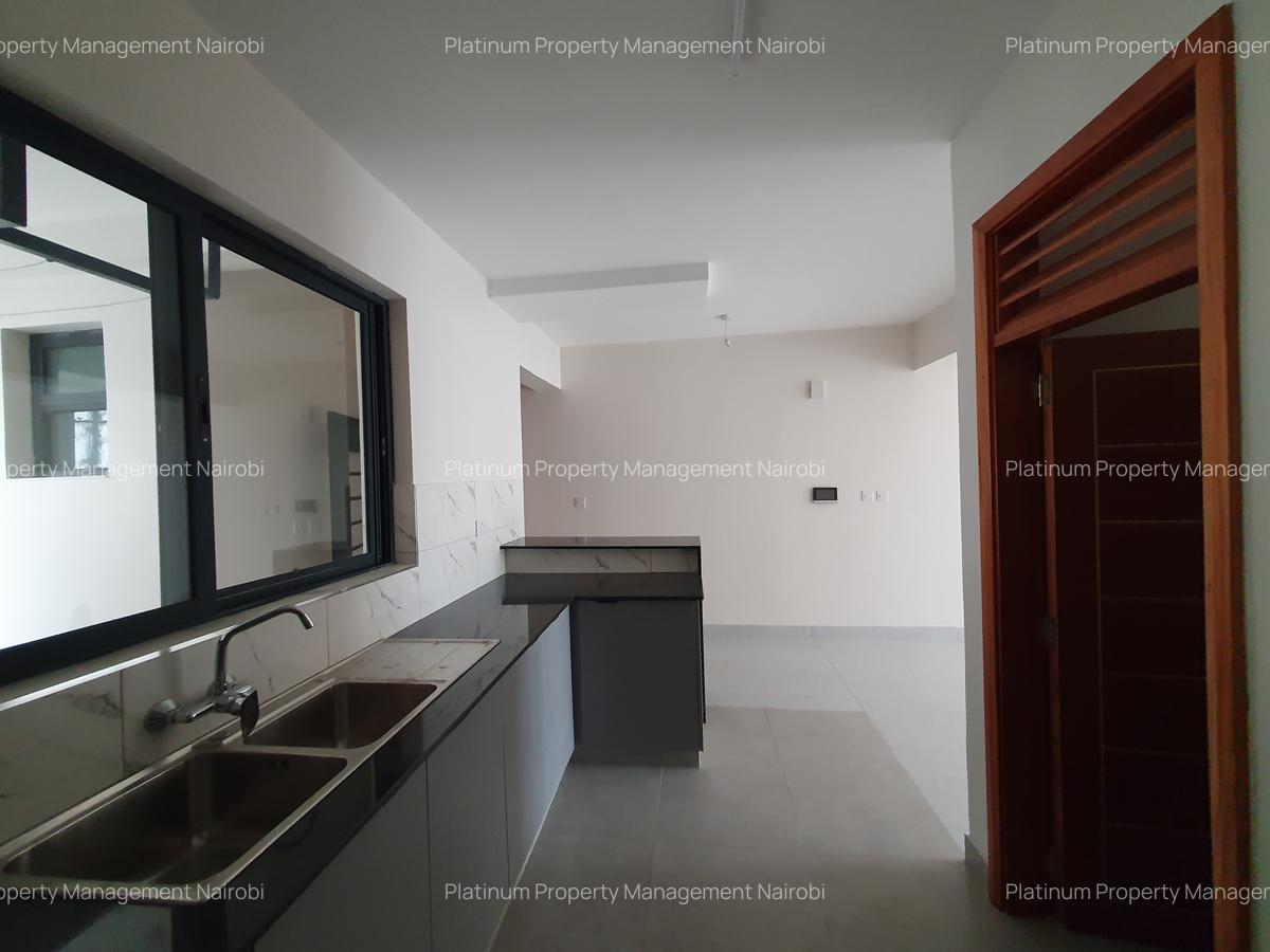 3 Bed Apartment with En Suite in Westlands Area - 12