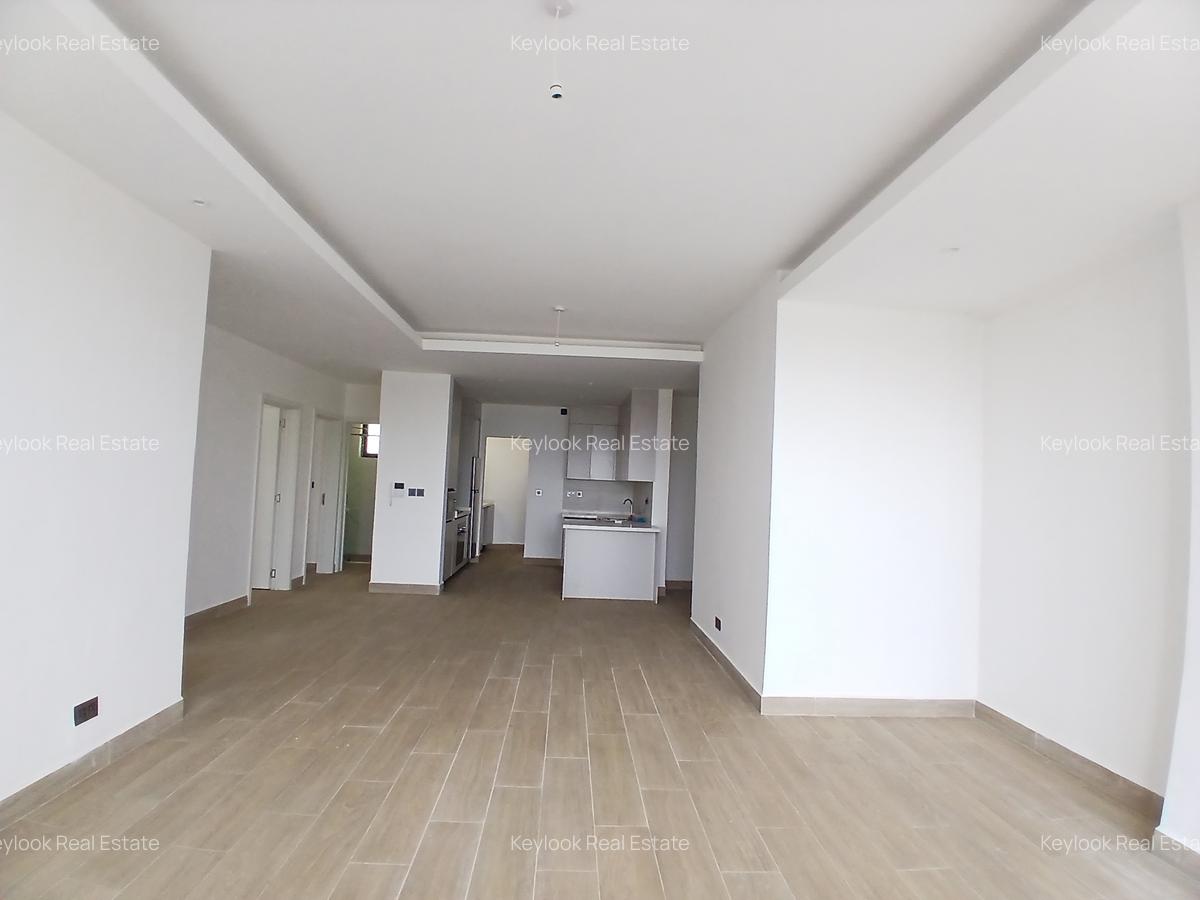 3 Bed Apartment with En Suite at Riverside Gardens - 5