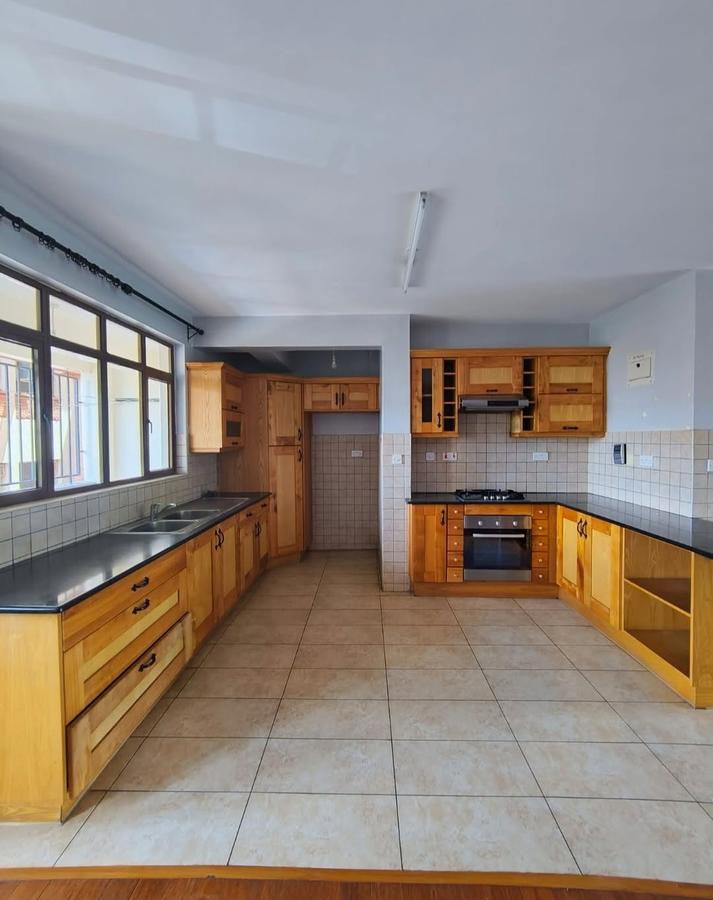 3 Bed Apartment with En Suite at Muringa Road - 2