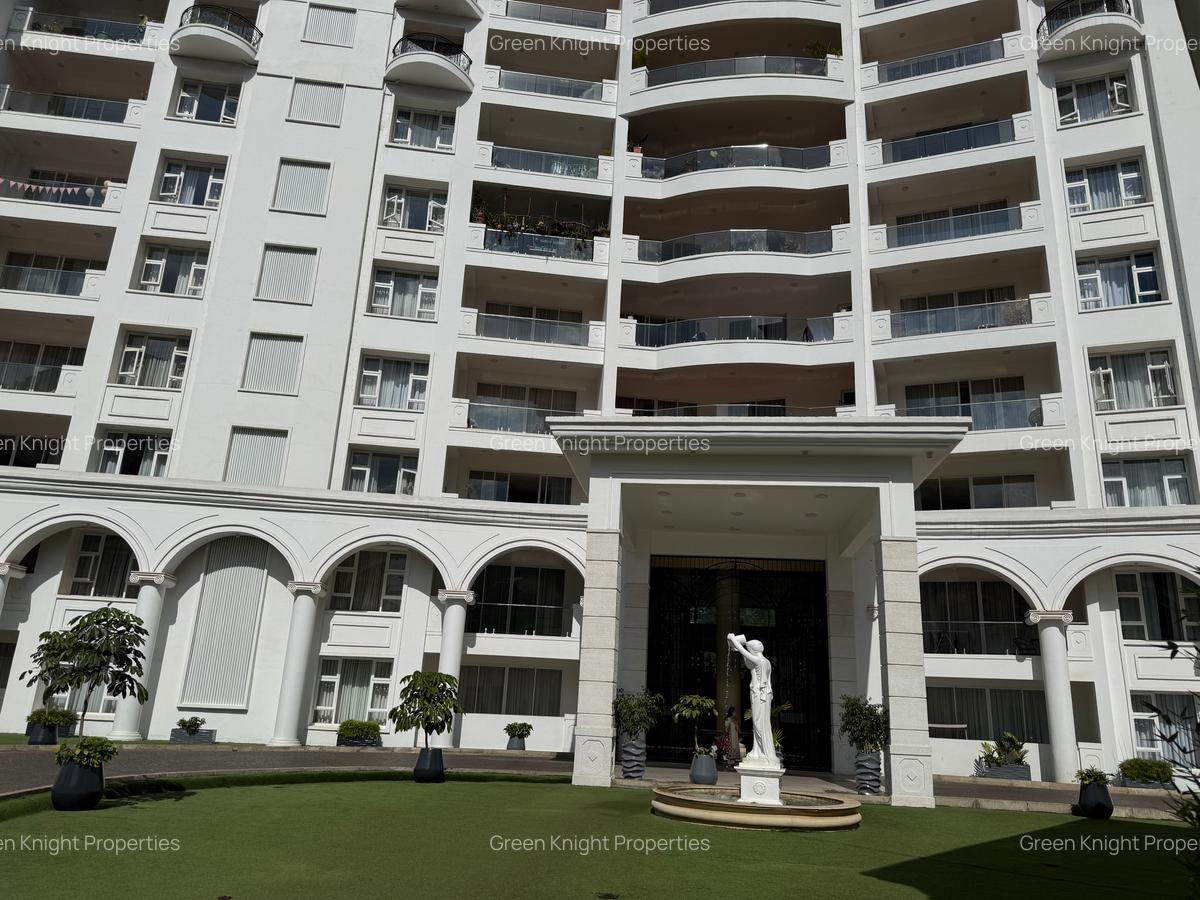 Serviced 2 Bed Apartment with En Suite in Parklands - 6