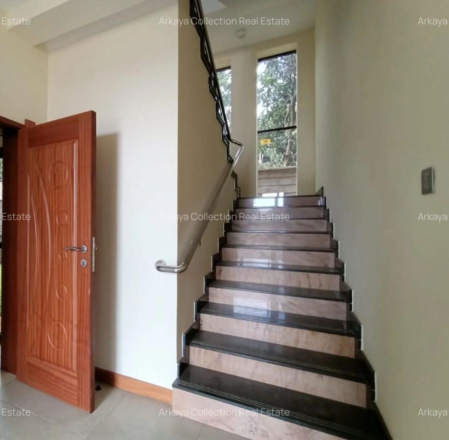 5 Bed Townhouse with En Suite in Lavington - 9