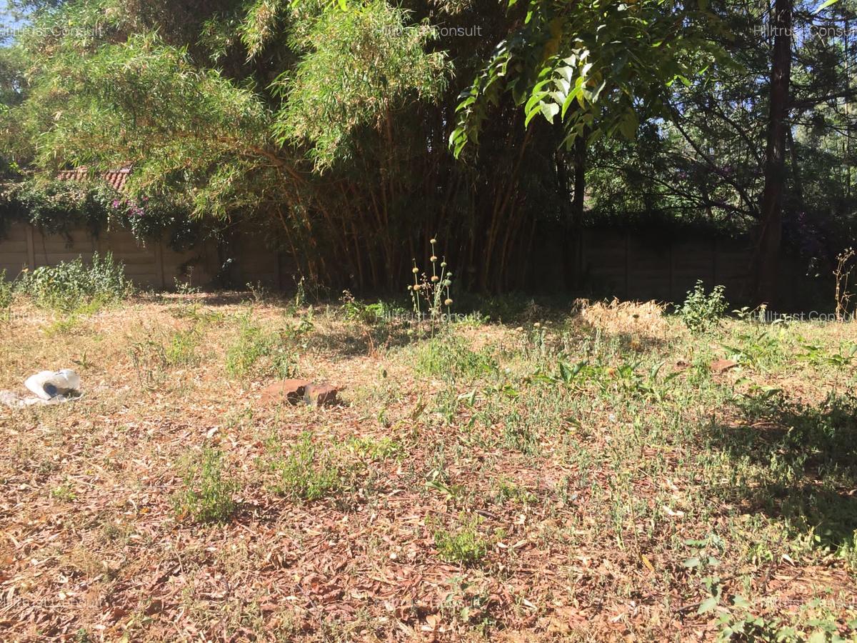 1 m² Land in Runda - 4
