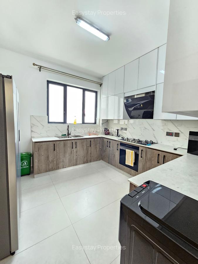 3 Bed Apartment with En Suite in Westlands Area - 11
