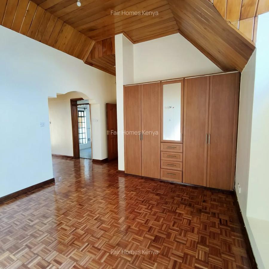 4 Bed Townhouse with En Suite at Lavington Green - 10
