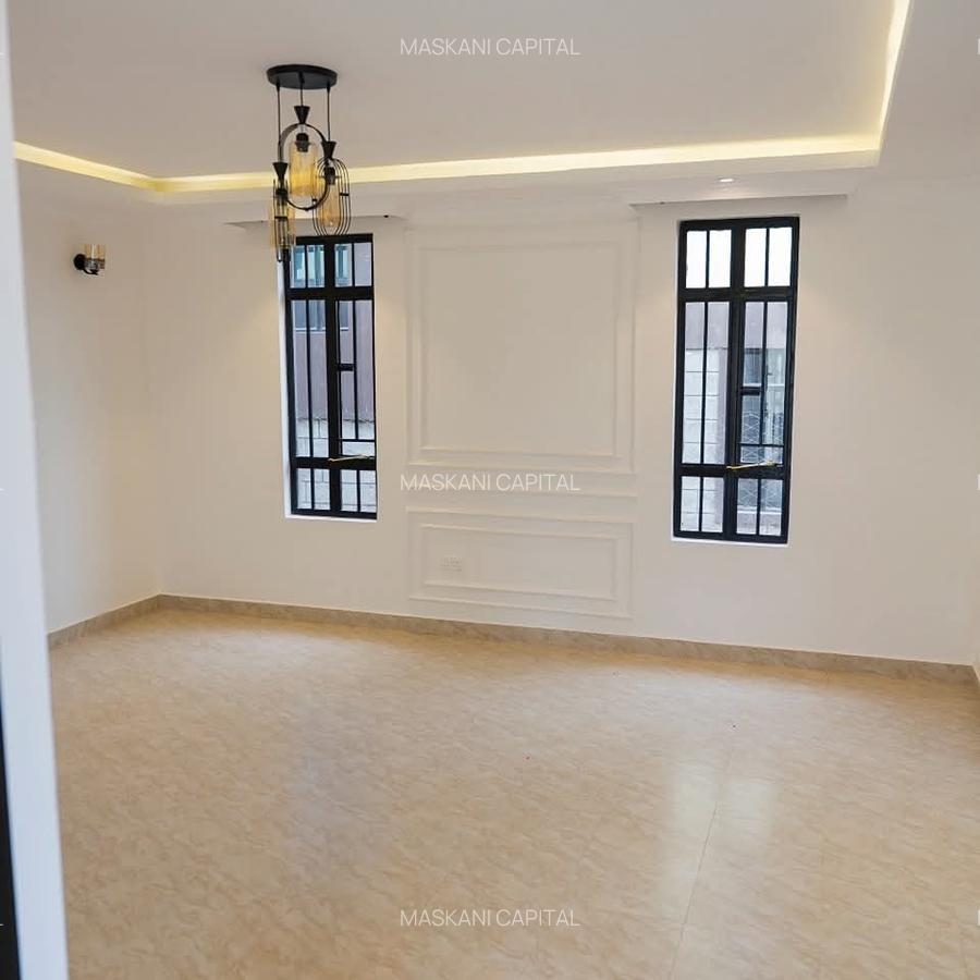 4 Bed House with En Suite at Rimpa - 12