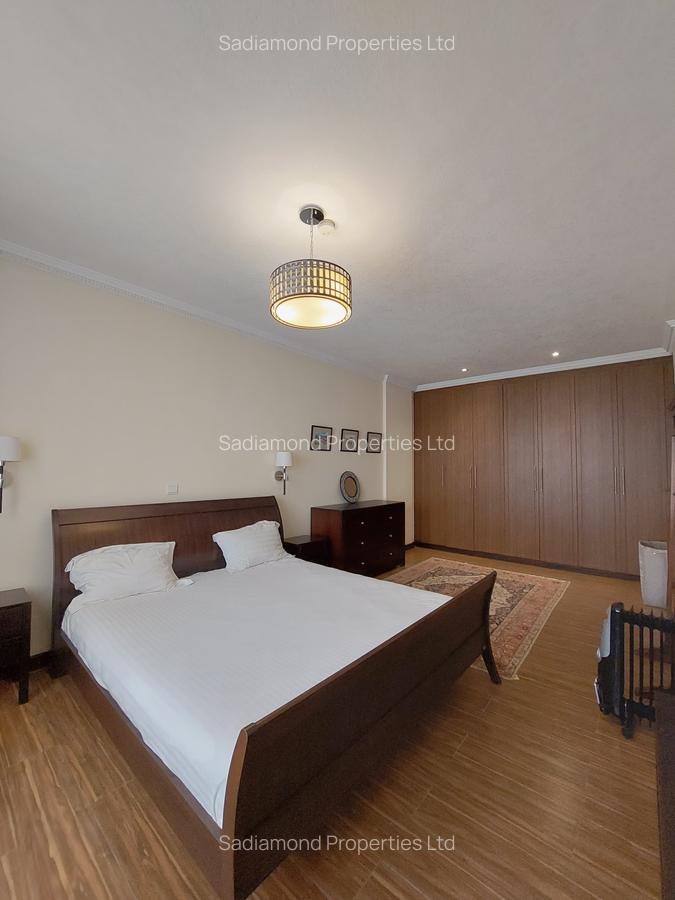 Furnished 3 Bed Apartment with En Suite in Brookside - 14