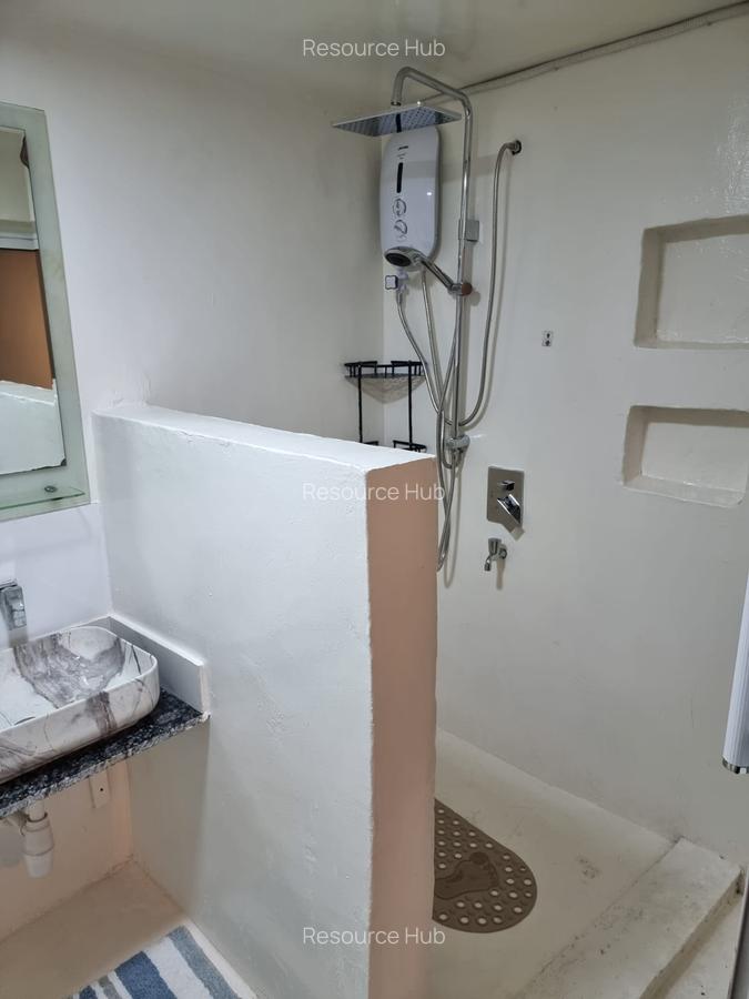 1 Bed House with Garden at Peponi Road - 15