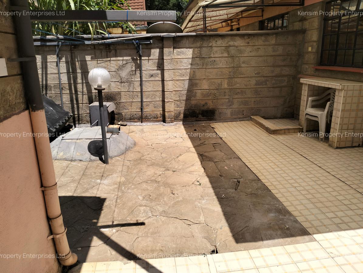 4 Bed Townhouse with En Suite in Lavington - 2