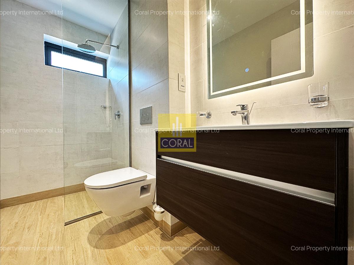 5 Bed Villa with En Suite in Kyuna - 10