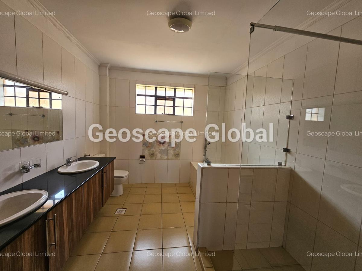 4 Bed Villa with En Suite in Kitisuru - 9