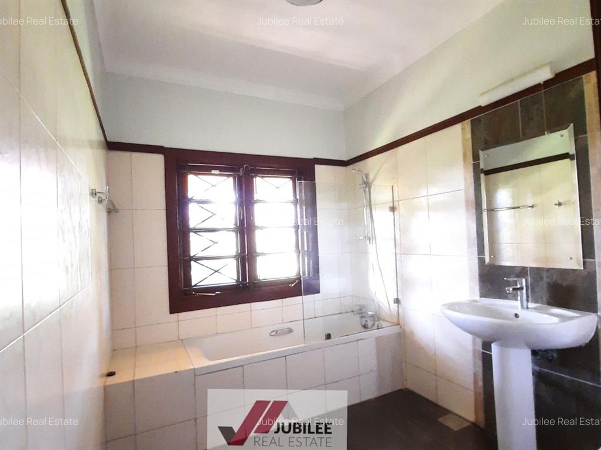 4 Bed House with Staff Quarters in Muthaiga - 5