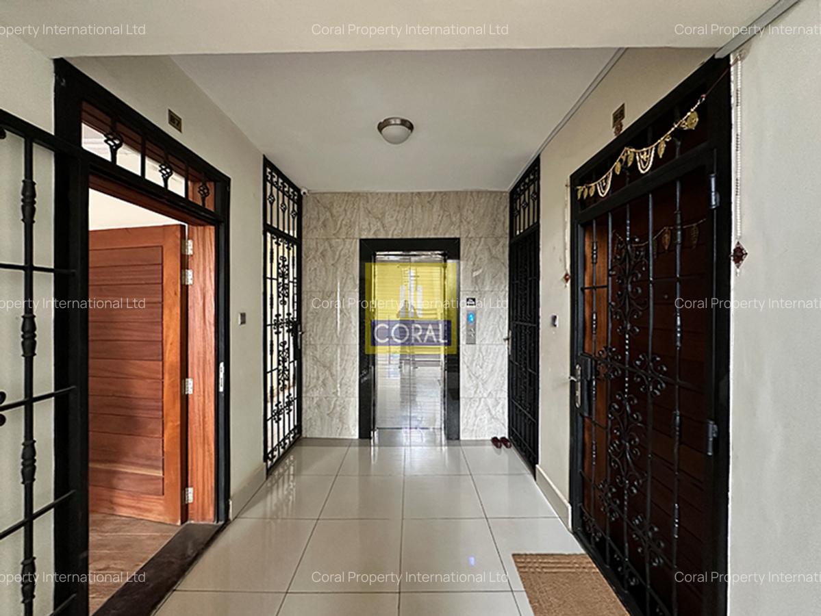 4 Bed Apartment in Parklands - 14
