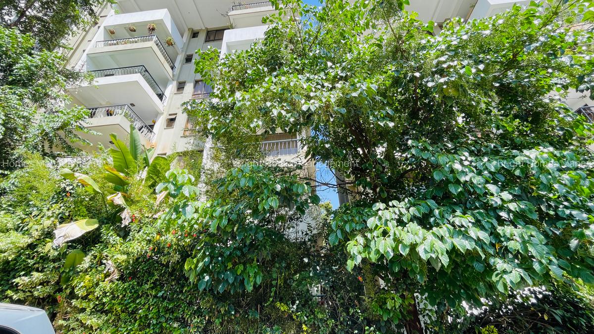 3 Bed Apartment with En Suite in Lavington - 1