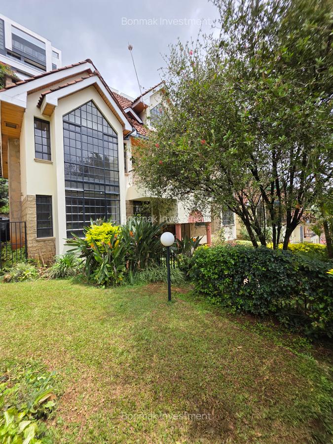4 Bed Townhouse with En Suite at Riverside Drive. - 4