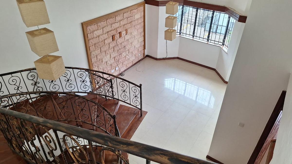 4 Bed Townhouse with En Suite in Westlands Area - 17