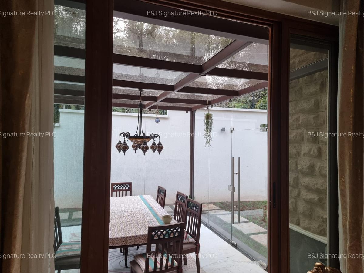 5 Bed Villa with En Suite in Lavington - 11